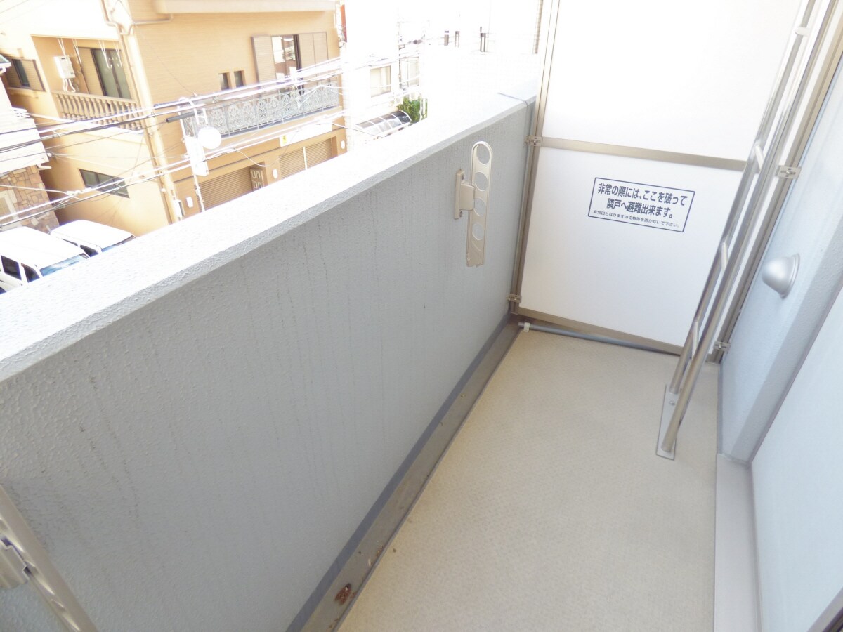 南東向きバルコニーで日当たり良好 ファインエクセレンス