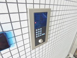 安心のオートロック完備