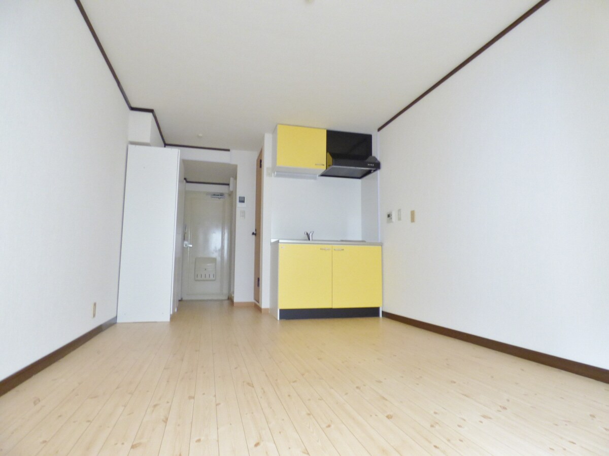 使いやすい形の洋室 サンビレッジ板宿