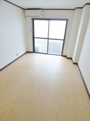 キレイな洋室 サンビレッジ板宿