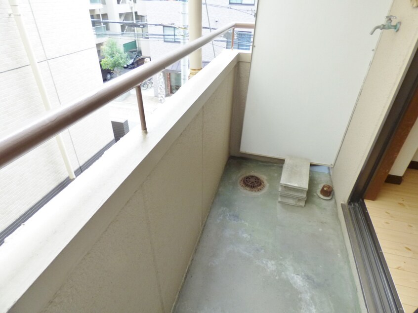 南東向きバルコニーで日当たり良好 サンビレッジ板宿
