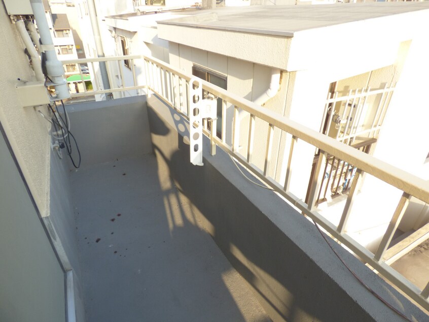 南東向きバルコニーで日当たり良好 シップスビル