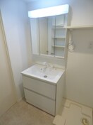 シャンプードレッサー コートブルー須磨