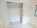 壁一面ある大きなクローゼット コートブルー須磨