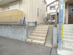 １階でもすこし高さがあります