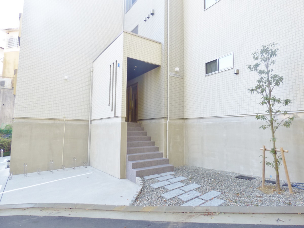 安心のオートロック完備 エヌエムサンカンテキャトフＢ棟