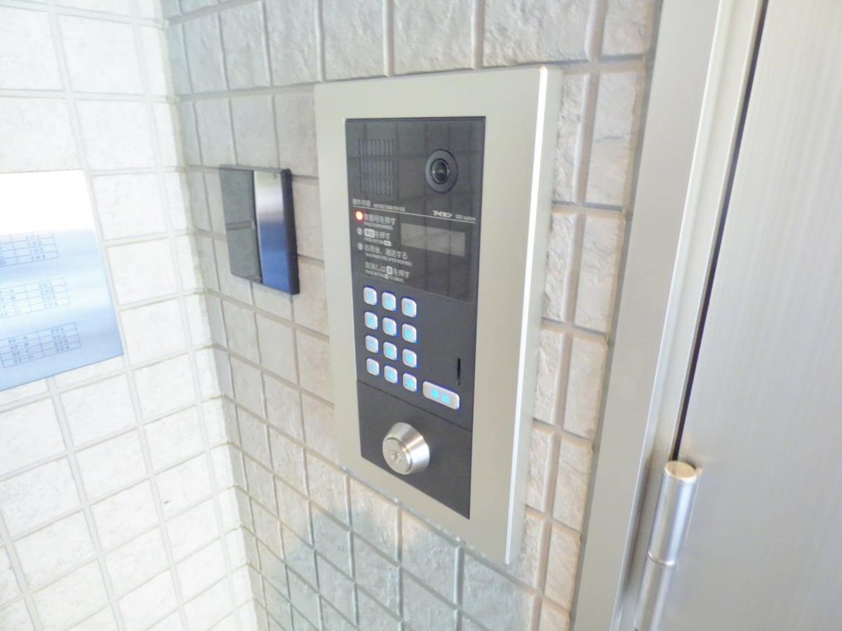 安心のオートロック完備 エヌエムサンカンテキャトフＢ棟