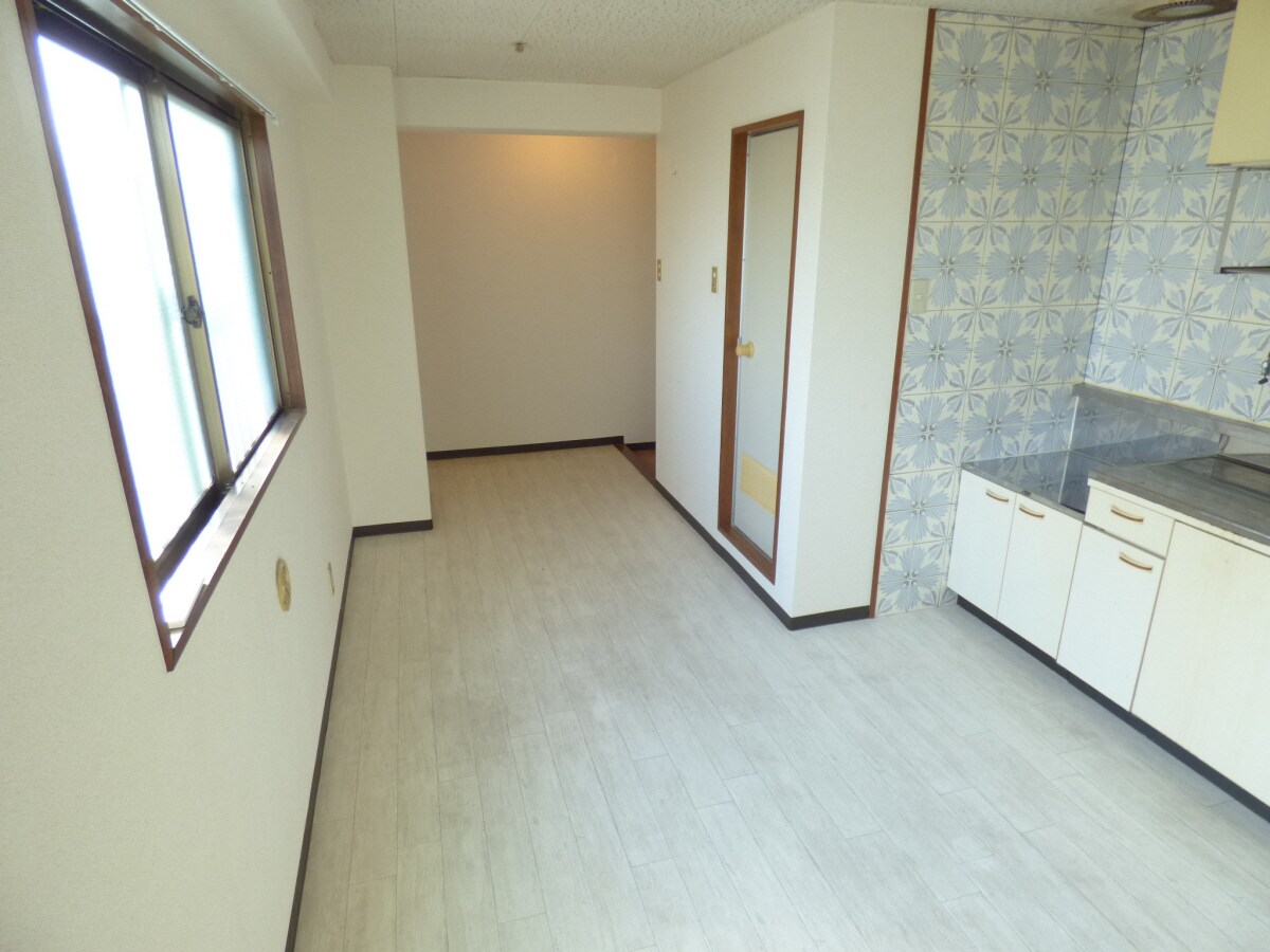 広々としたダイニング 華山マンション