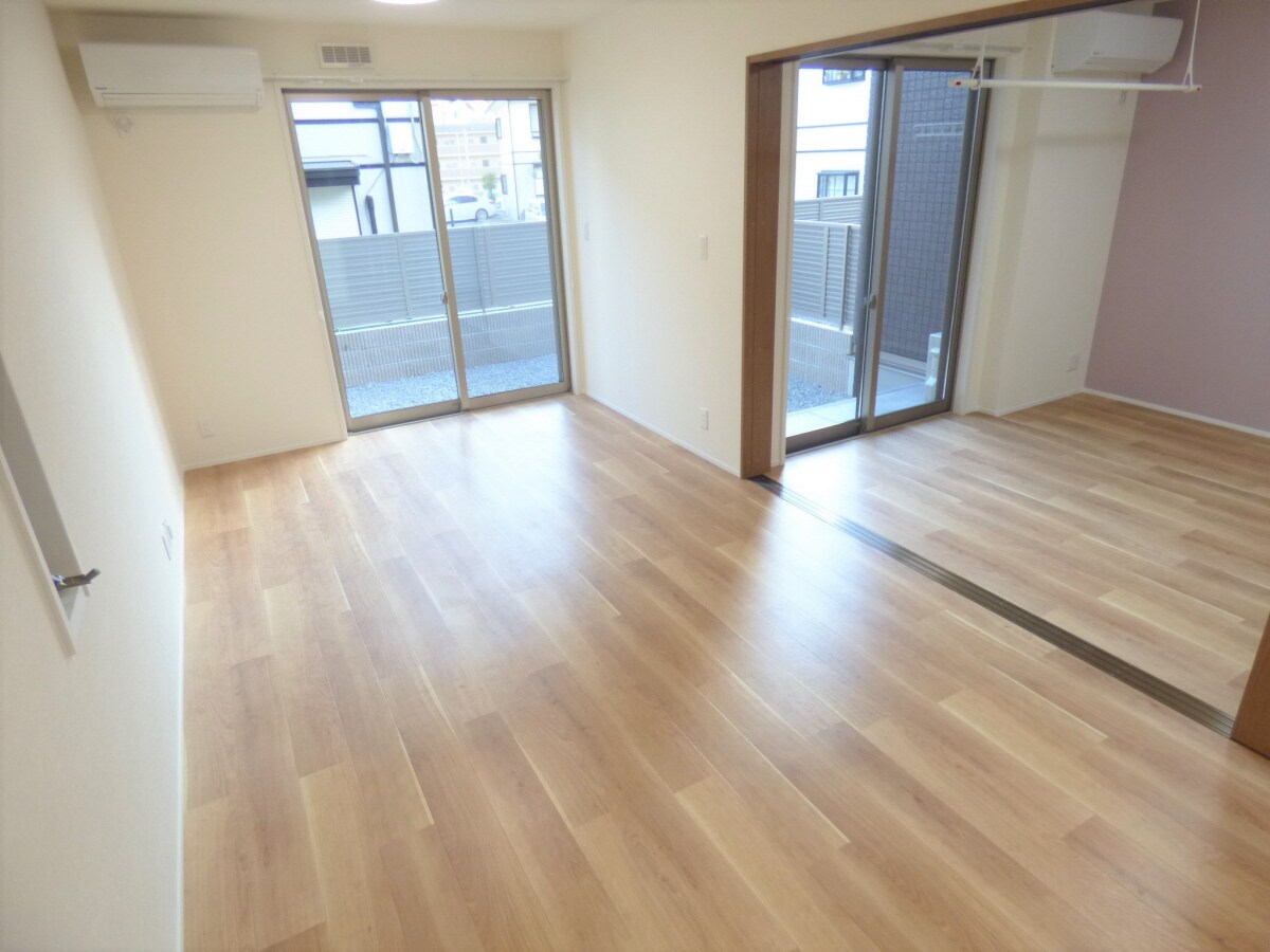 広々としたリビング メゾンド・メルヴェーユ須磨Ⅱ