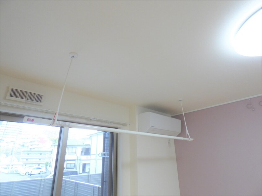 室内物干し メゾンド・メルヴェーユ須磨Ⅱ