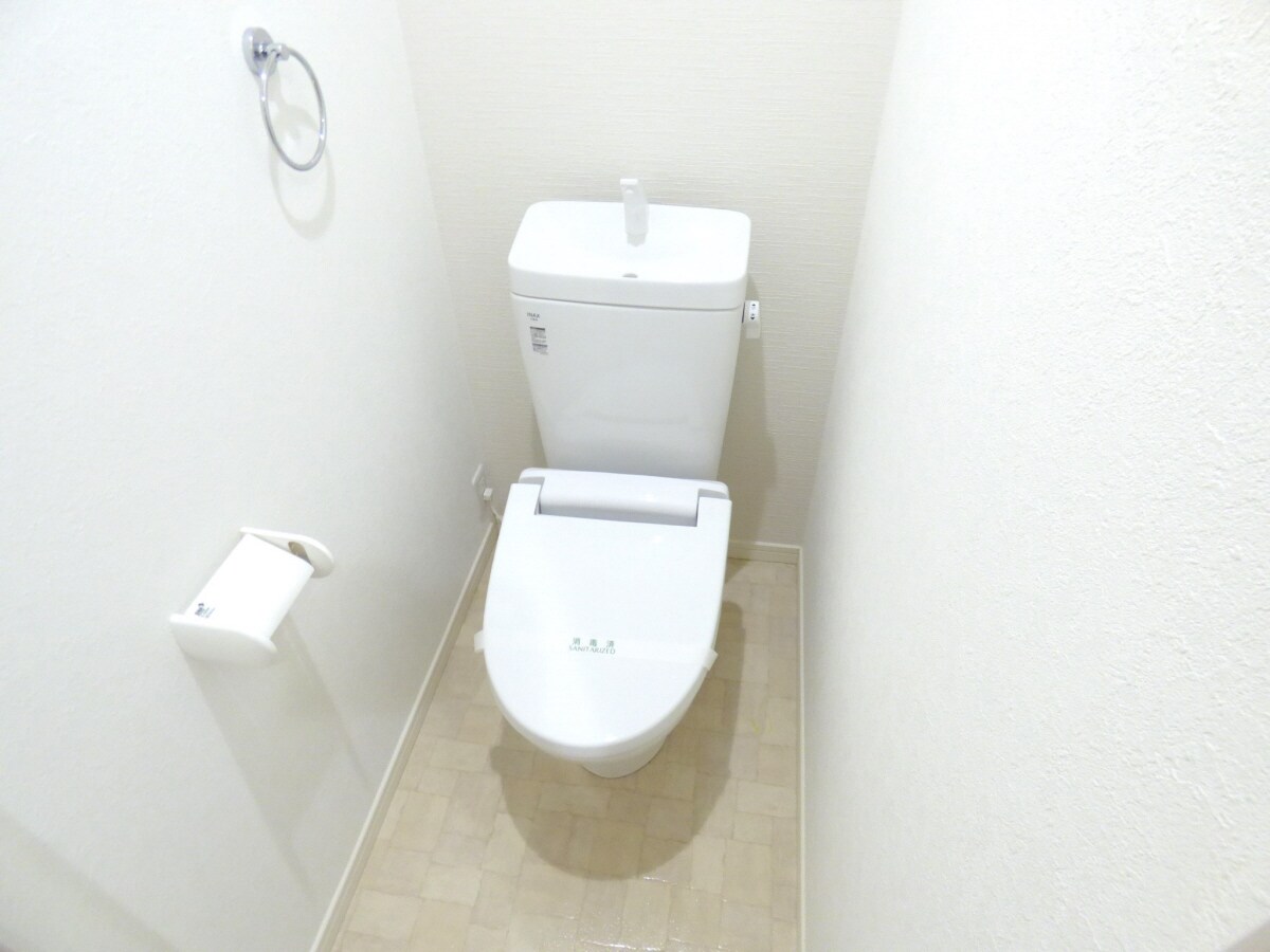 暖房便座付トイレ ワコーレヴィアーノ須磨千守町