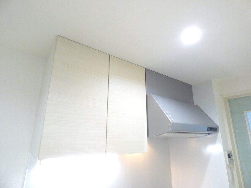 レンジフード＆キッチン収納 ワコーレヴィアーノ須磨千守町