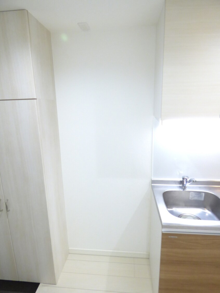 冷蔵庫置場 ワコーレヴィアーノ須磨千守町