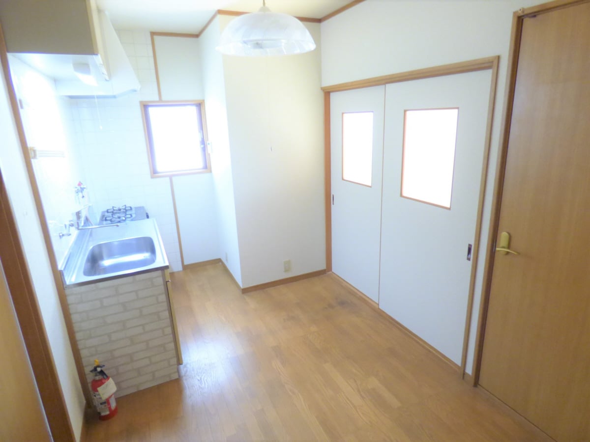 明るいダイニング 須磨寺ハイム