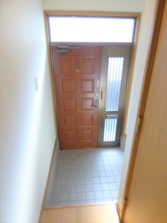 広々とした玄関 須磨寺ハイム