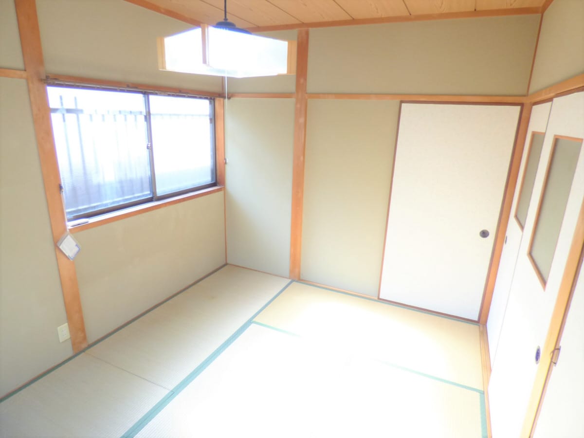 明るい和室 須磨寺ハイム