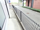 南向きの広々としたテラスで日当たり良好 Ａスクエア桜木町
