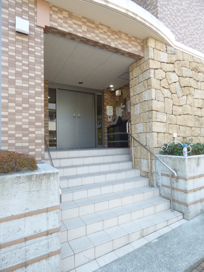 安心のオートロック完備 コート須磨関守町