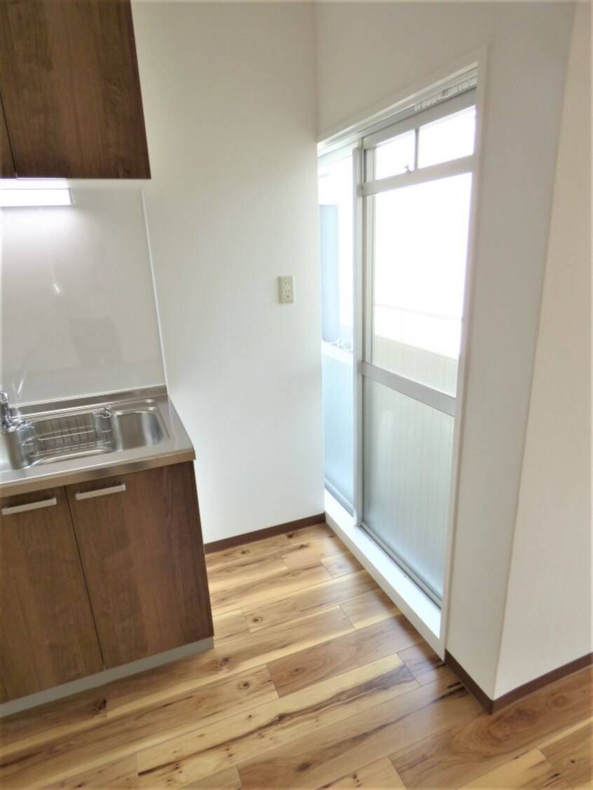 冷蔵庫置場 桂尾山サンハイツ