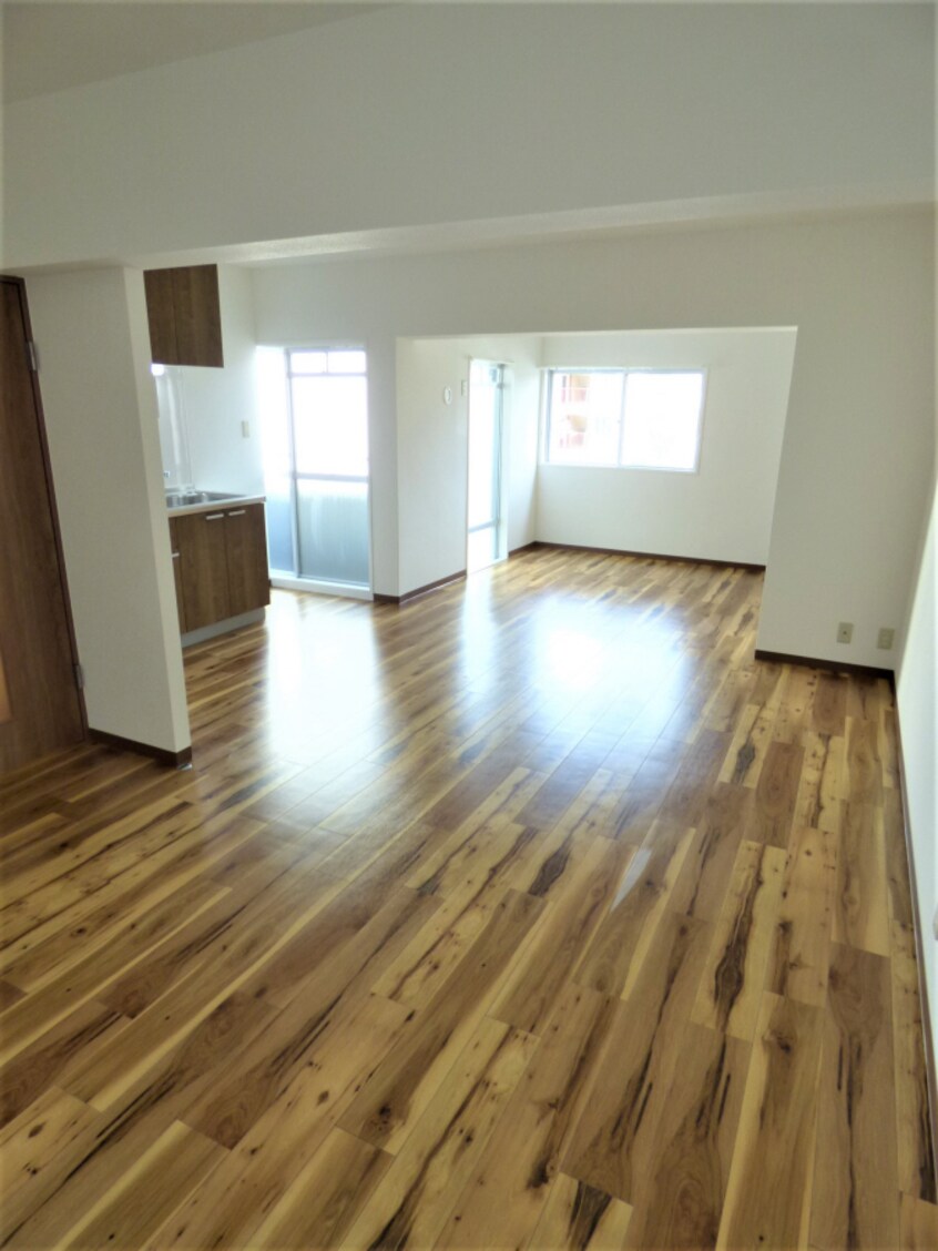 広々としたＢＩＧワンルーム 桂尾山サンハイツ