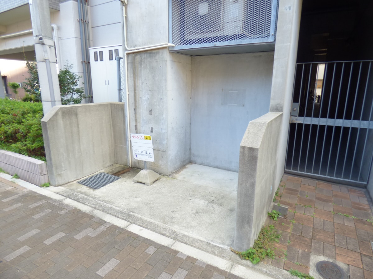 敷地内ゴミステーション ラヴィール須磨