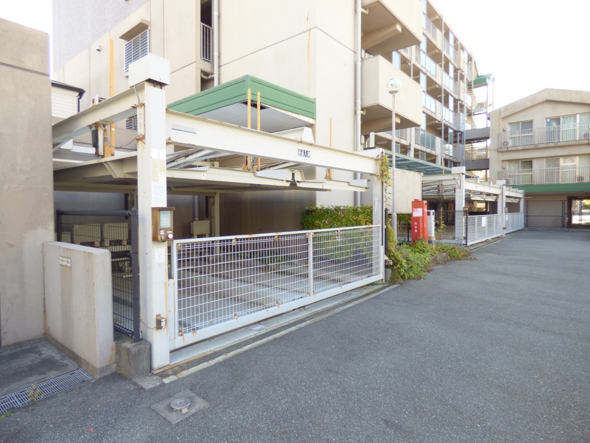 敷地内駐車場 グリーンレジデンス須磨
