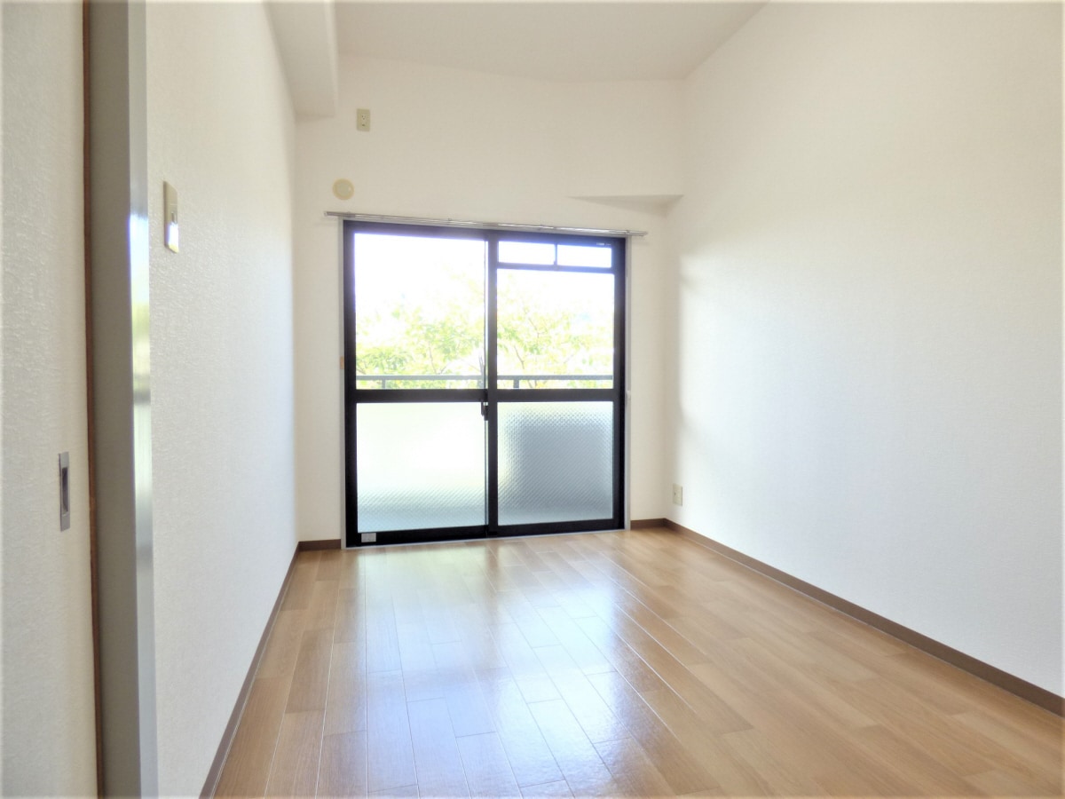 広々とした洋室 メゾン板宿