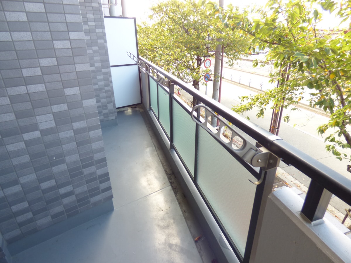 南西向きバルコニーで日当たり良好 メゾン板宿