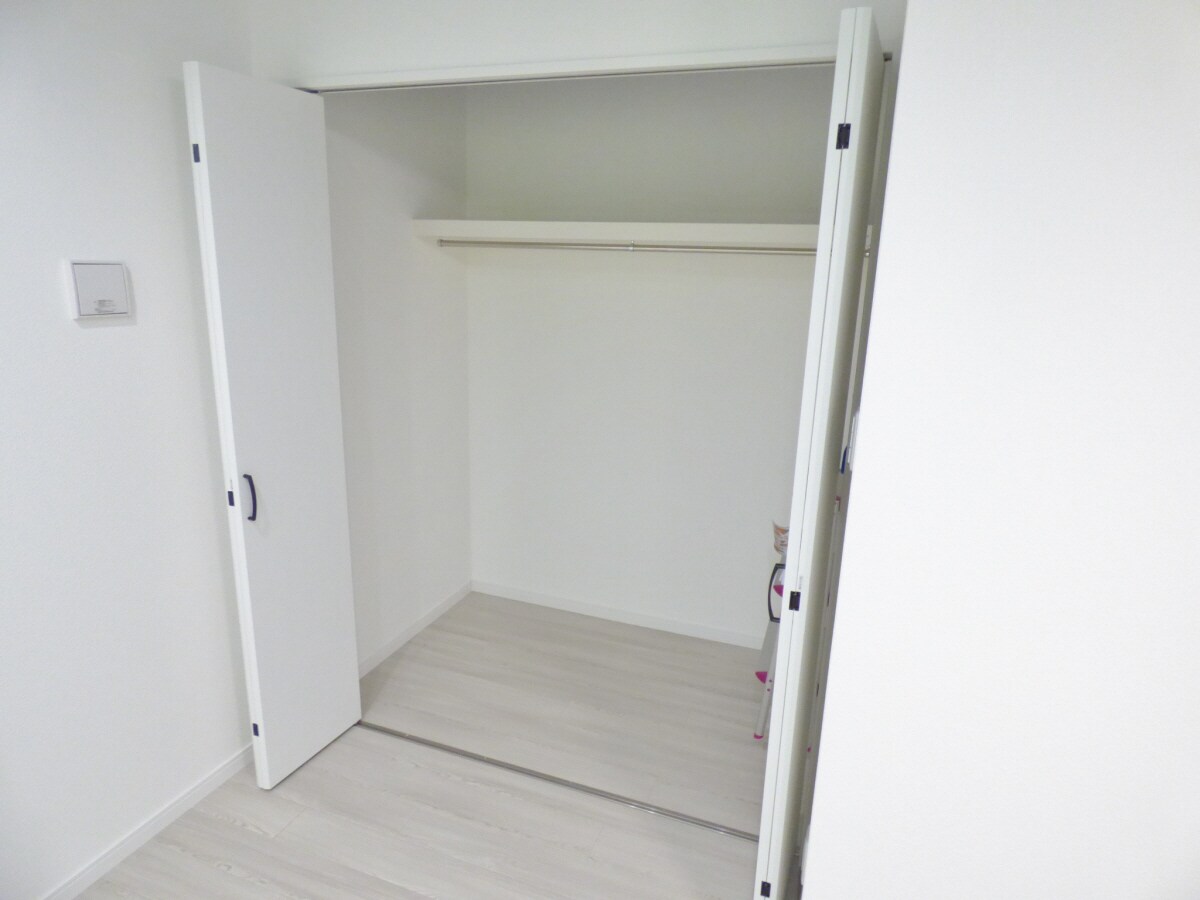 脚立のあるクローゼット エヌエムサンカンテキャトフＥ棟