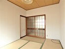 落ち着きのある２階の和室 妙法寺池ノ内テラスハウス
