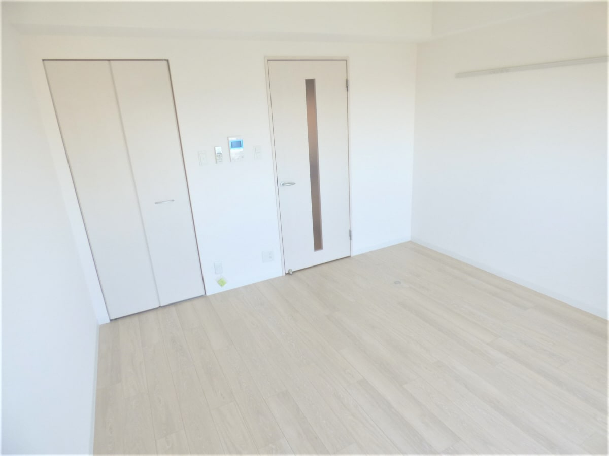 アクセントクロスがオシャレな洋室 Ｂｌａｎｃ　Ｐｕｒ