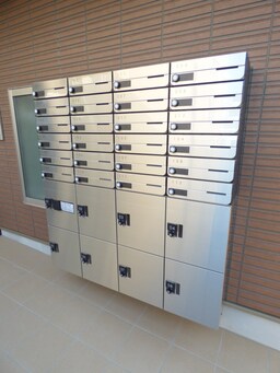 荷物がいつ届いても安心の宅配ボックス付