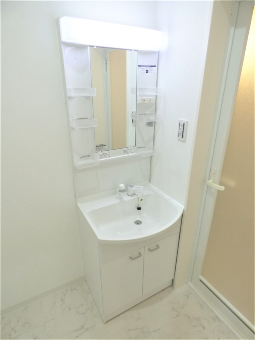 シャンプードレッサー ワコーレヴィアーノ須磨行幸町