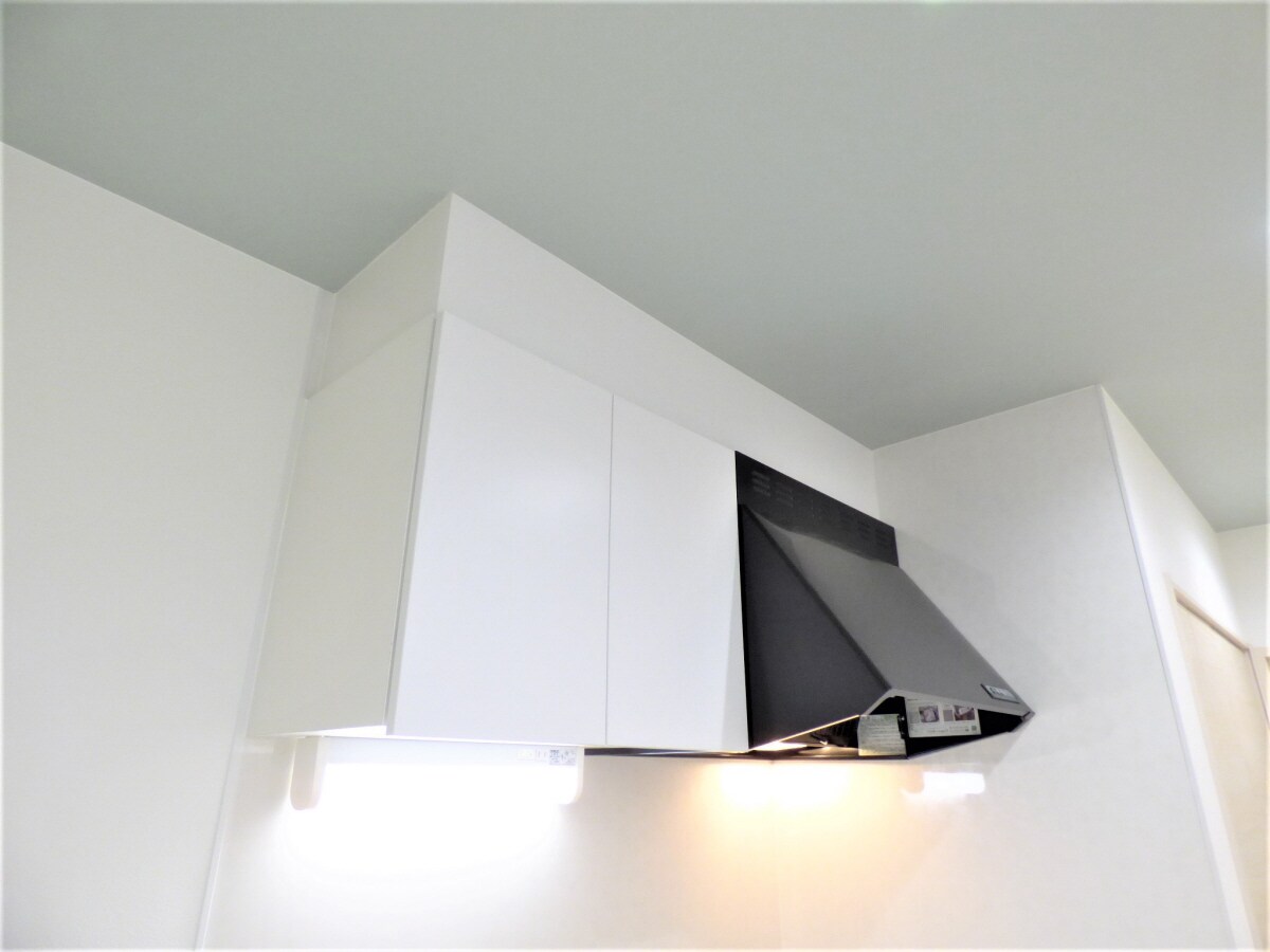 レンジフード＆キッチン収納 ワコーレヴィアーノ須磨行幸町