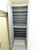 トールタイプのシューズボックス付 三國ビル