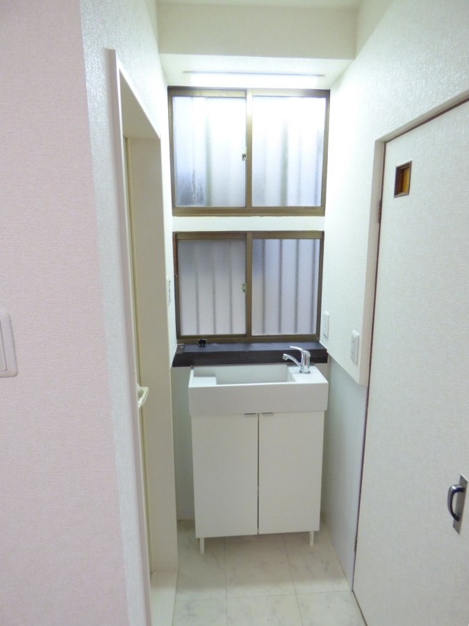 オシャレな洗面台 行幸町３丁目貸家