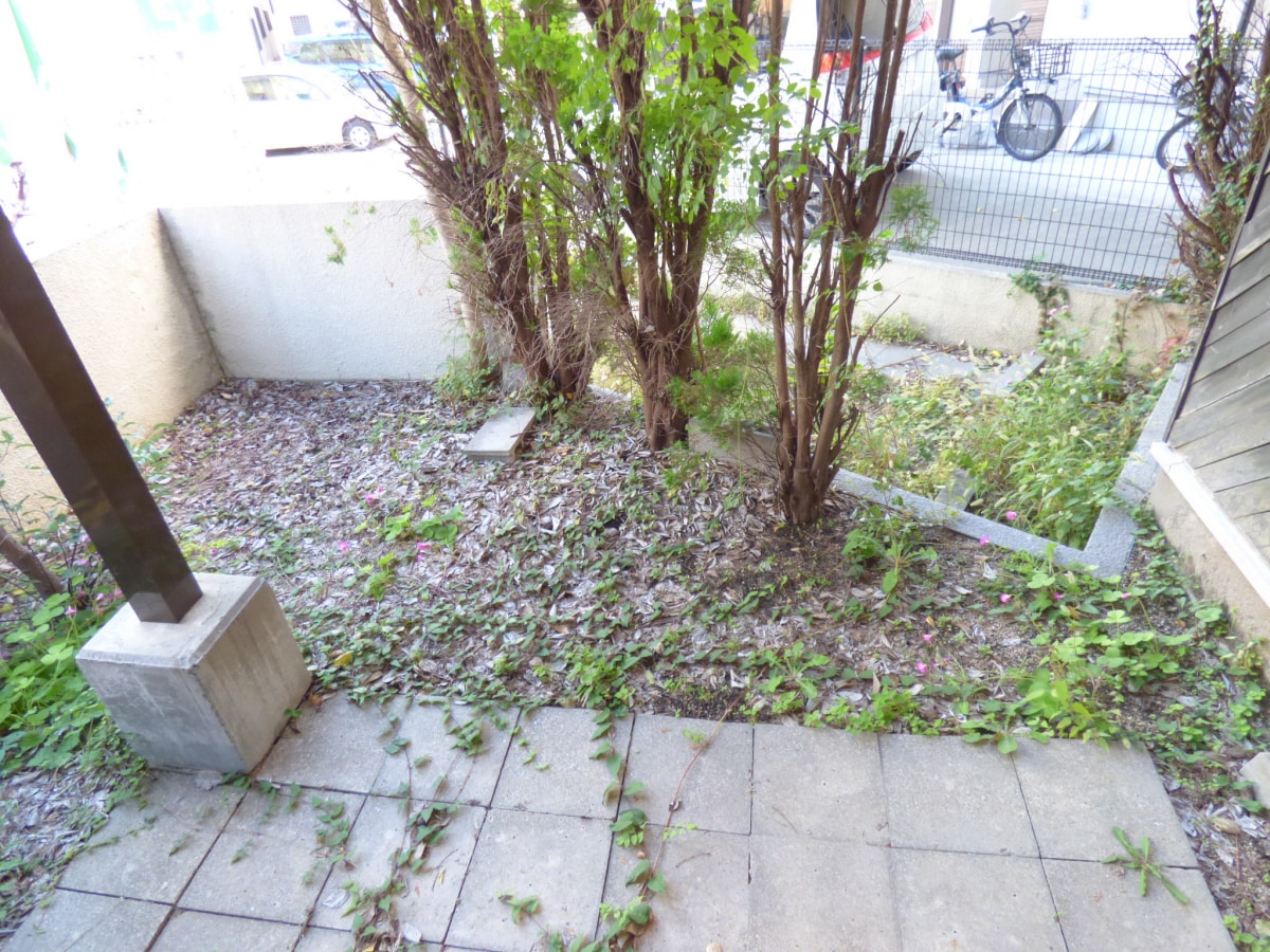 １階専用庭から直接駐車場に行けます Ｙ’ｓ　Ｔｅｒｒａｃｅ　Ｈｏｕｓｅ