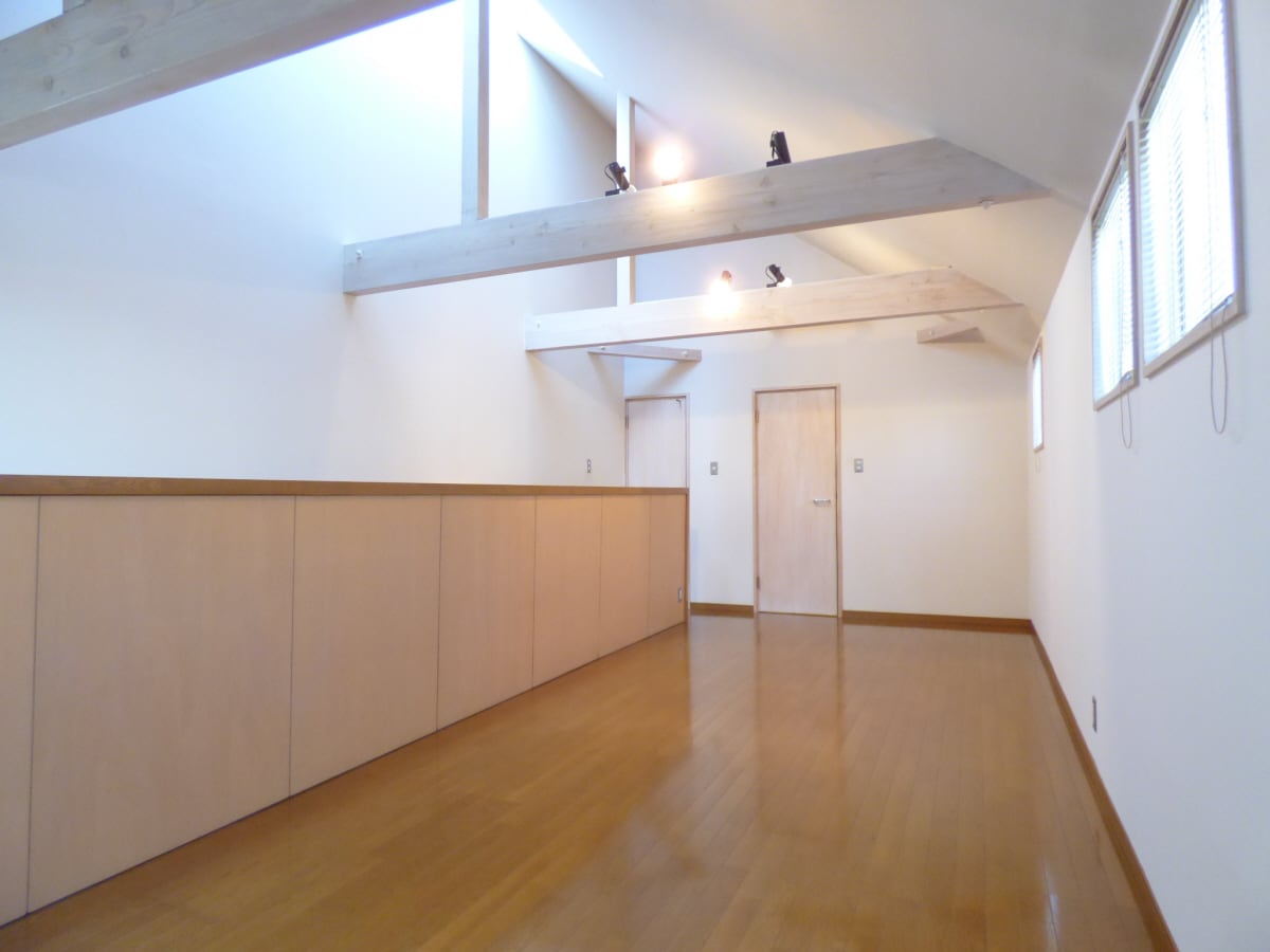 広々とした２階洋室 Ｙ’ｓ　Ｔｅｒｒａｃｅ　Ｈｏｕｓｅ