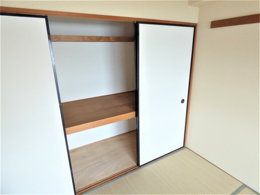 押入 ロイヤルメゾン東須磨