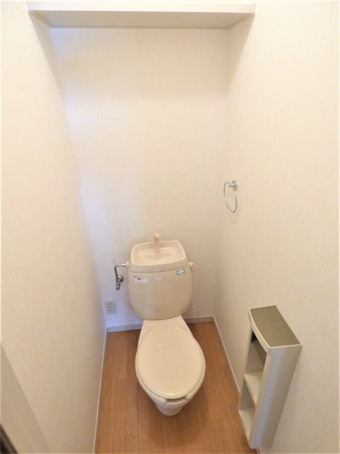 清潔感のあるトイレ 須磨天神ハイツ