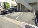 敷地内駐車場月額８０００円で完備 ドマーニ土佐