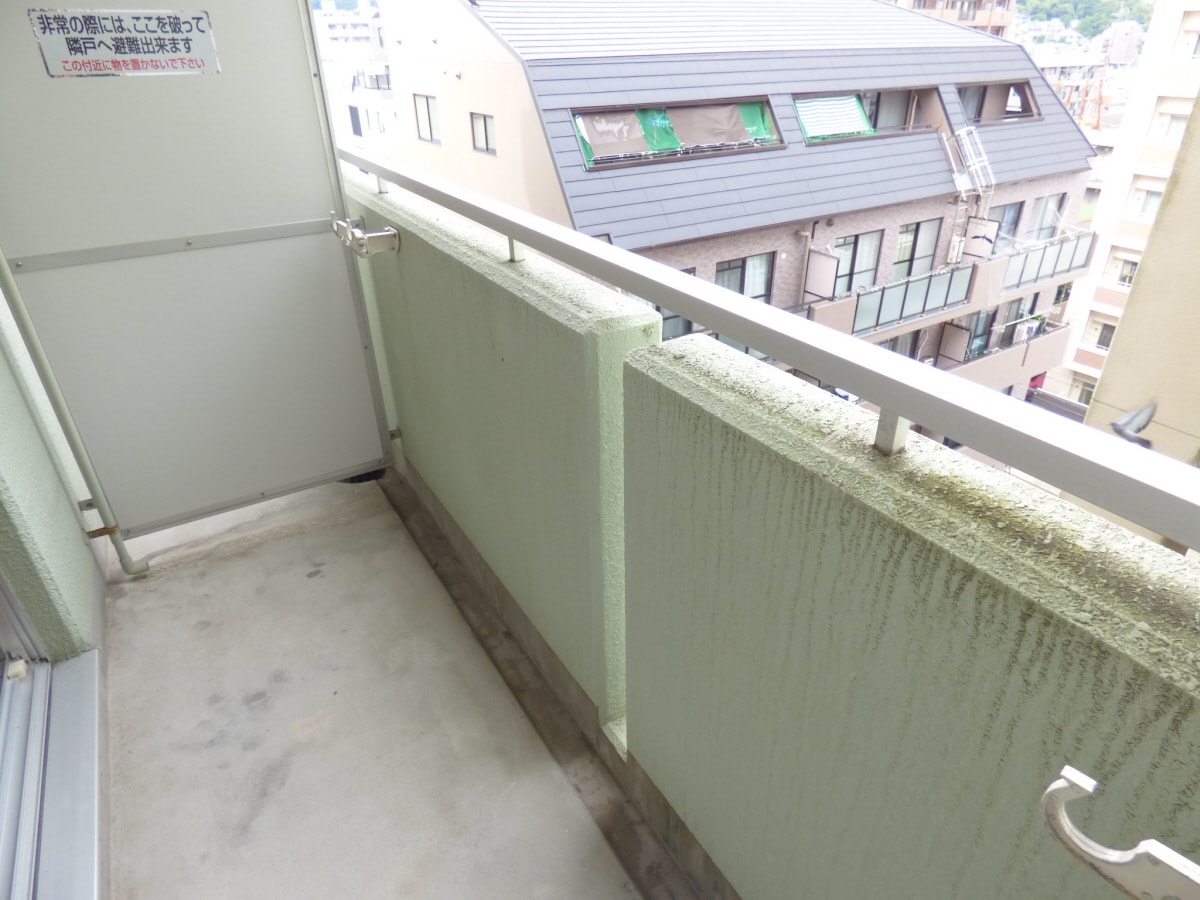 南東向きバルコニーで日当たり良好 フロール須磨