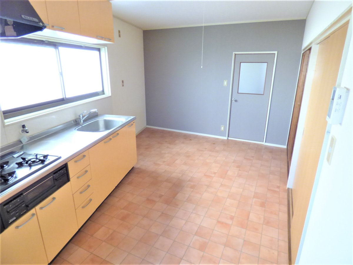 アクセントクロスがオシャレなダイニング シティハウス