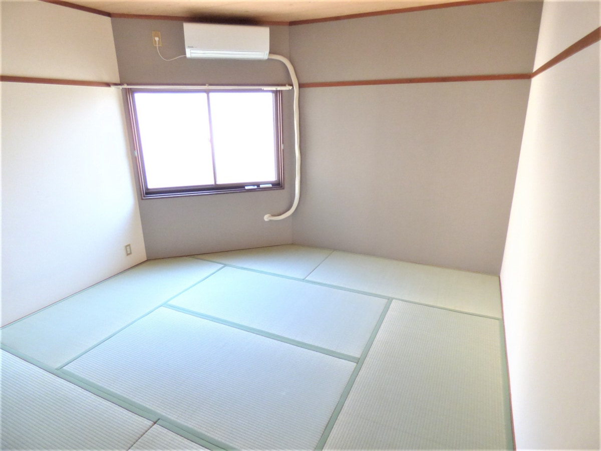 アクセントクロスがオシャレな和室 シティハウス