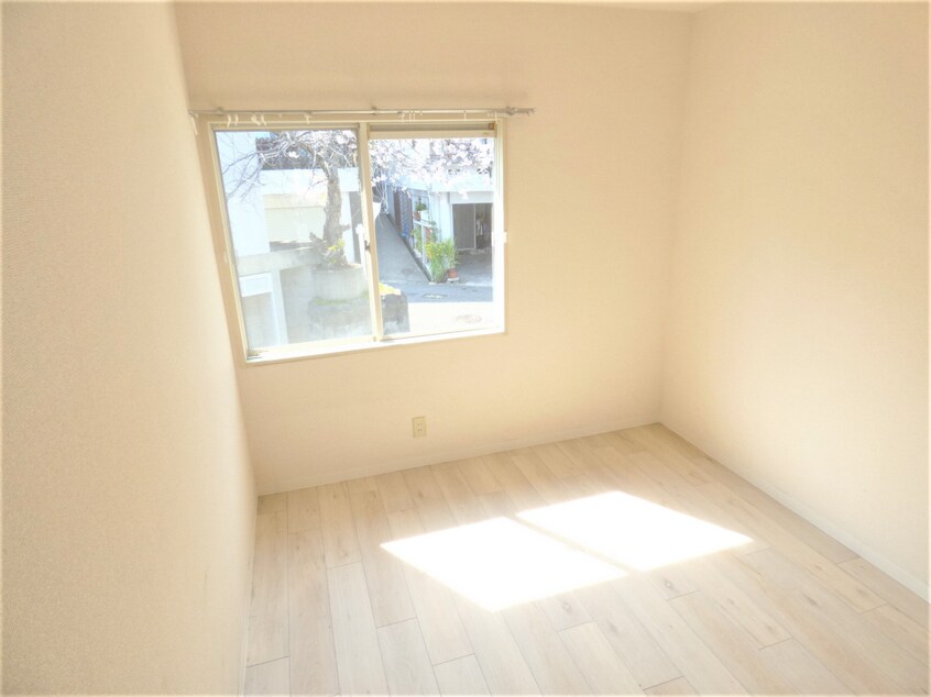 キレイな洋室 フレグランス妙法寺Ｂ棟