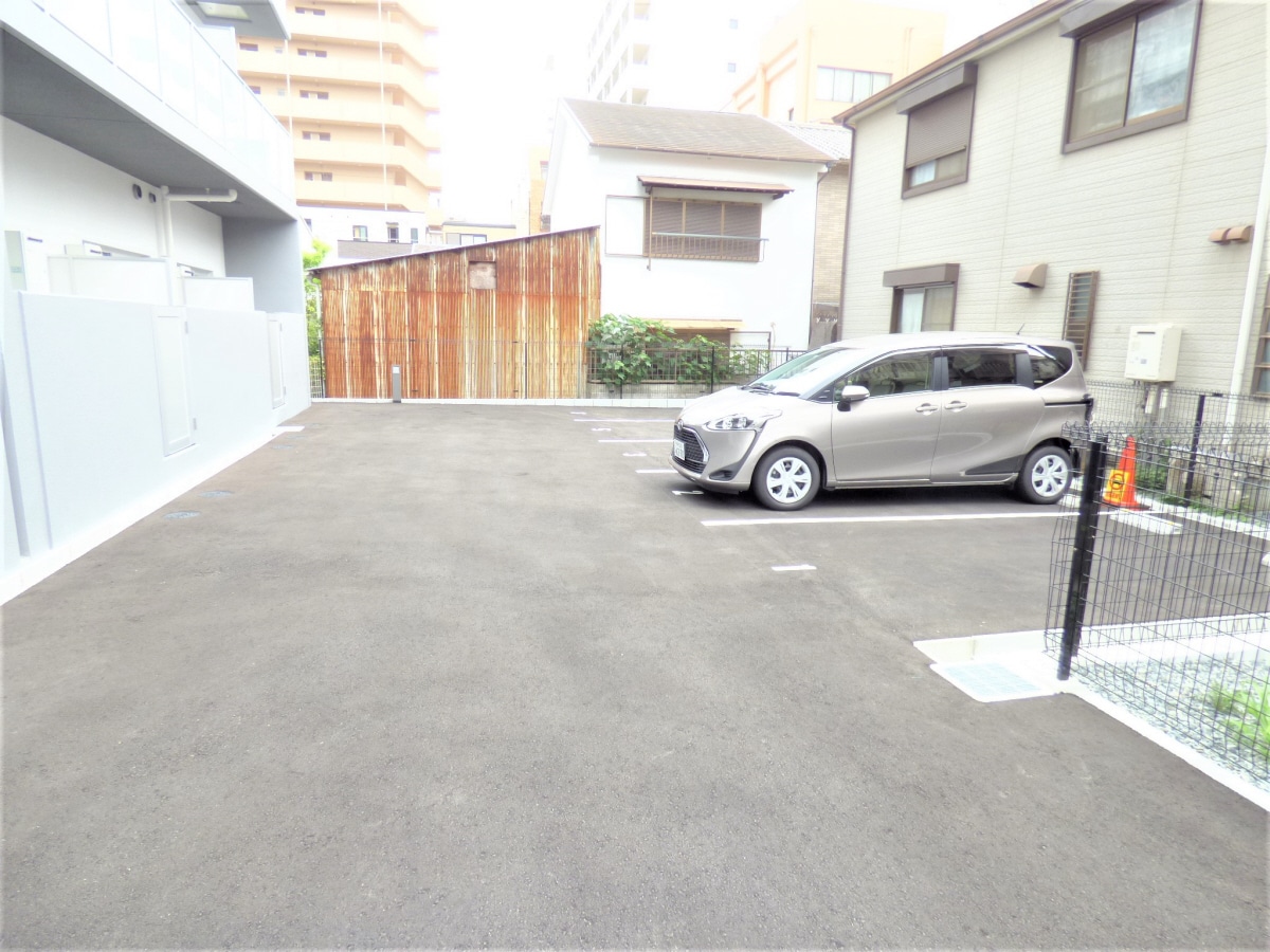 敷地内駐車場 ＬｅＬｉｅｎＩｔａｙａｄｏ