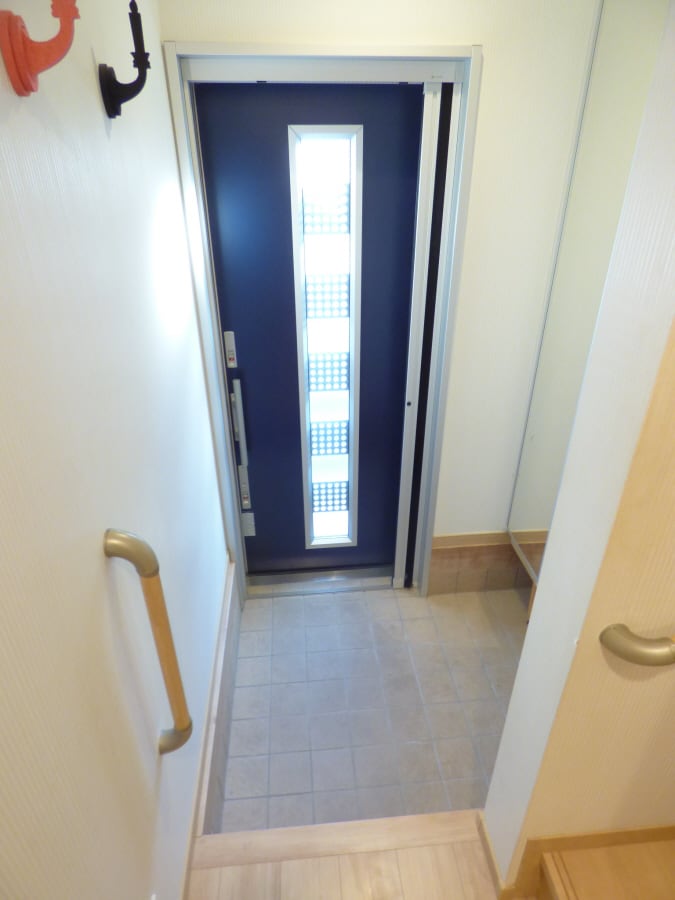 網戸付引戸玄関 須磨寺町２丁目貸家