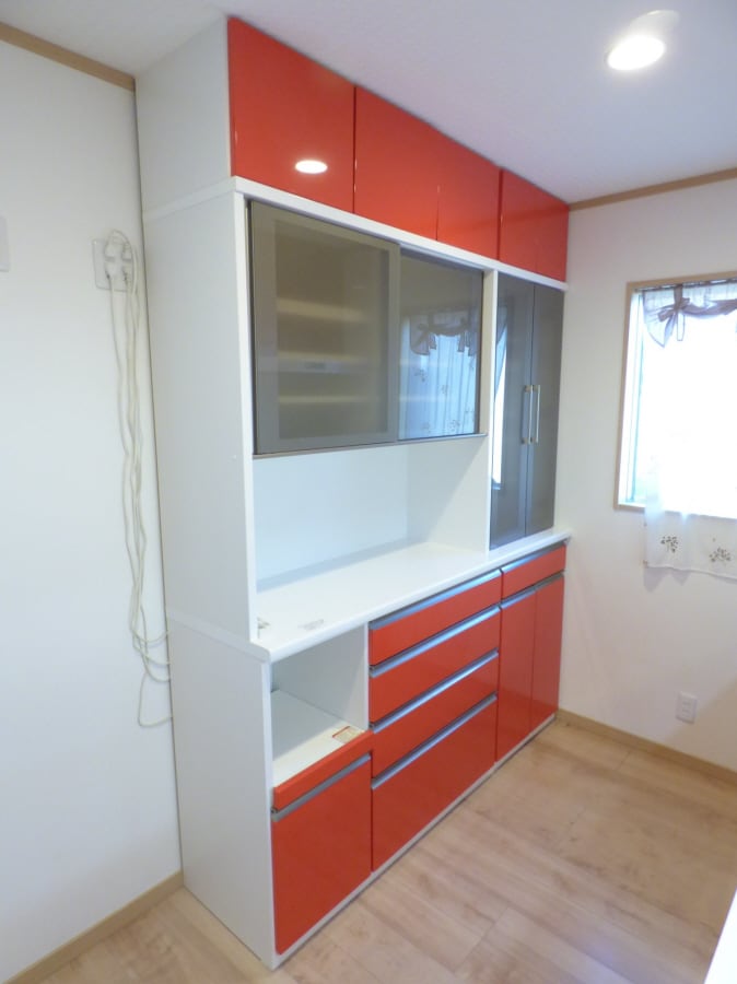 天井高の食器棚 須磨寺町２丁目貸家