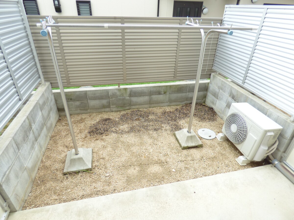 広々とした専用庭 ワコーレヴィータ須磨月見山本町