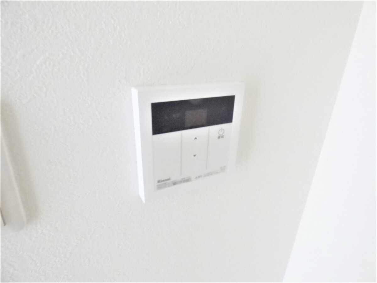 給湯器リモコン ワコーレヴィータ須磨月見山本町
